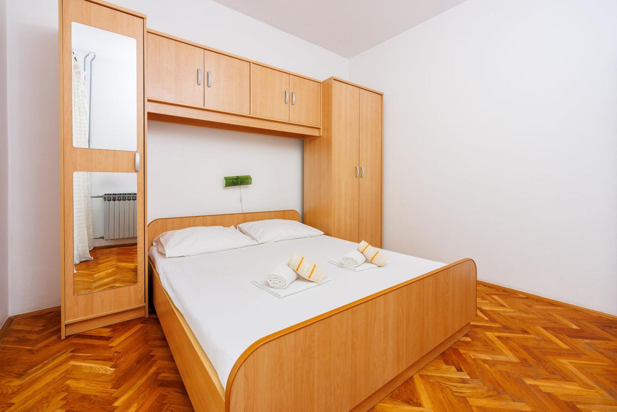 Davorka Apartment *
