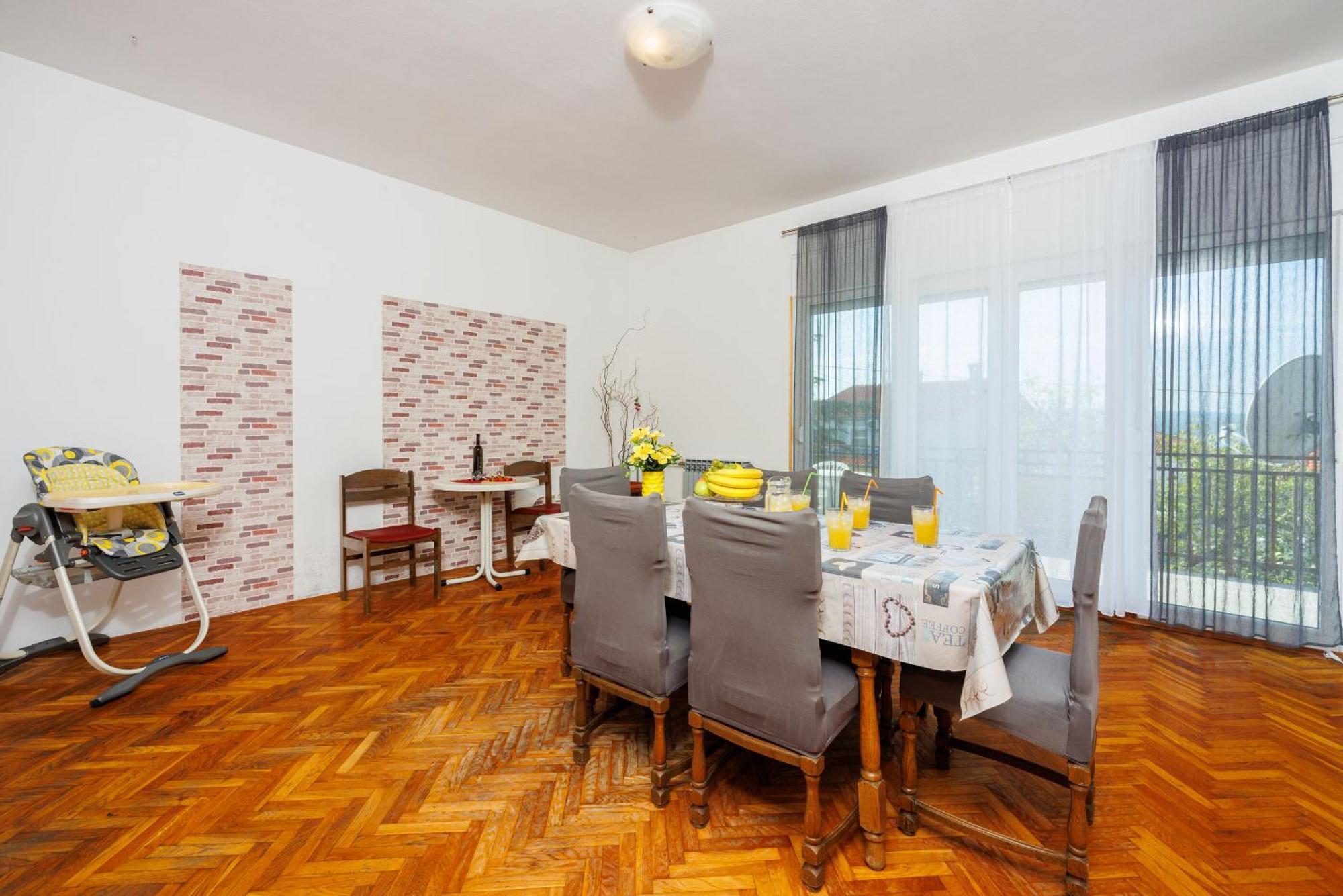 Davorka Apartment *